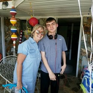 Meet your Posher, Debbie